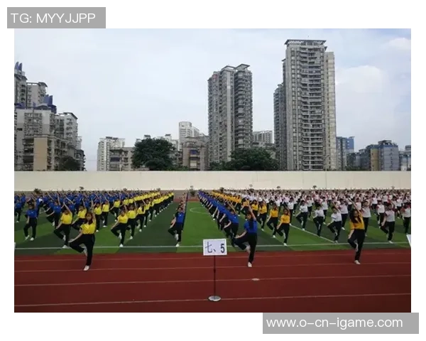 山大大学足球联赛激情开赛学子们展现青春风采与团队精神 山大大学足球联赛激情开赛学子们展现青春风采与团队精神